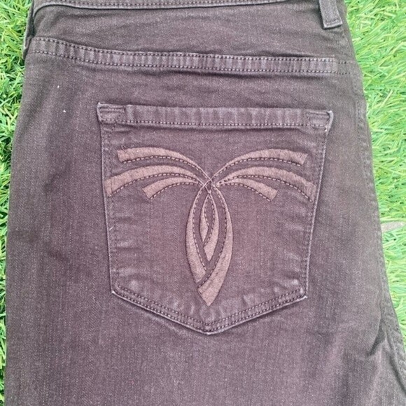 NYDJ Straight Leg Grey Pant size 12 used excellent condition made for Nordstrom - Picture 7 of 8